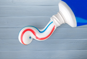 Whitening toothpaste